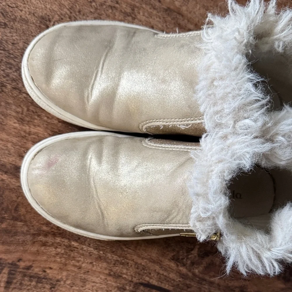 Cozy Cream & Glitter gold Kids Boots size 12